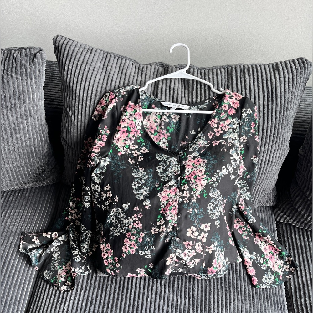 Chic Floral Black Blouse - Cashmere & Cupcakes